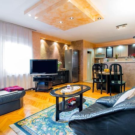 Apartment City Center ノヴィ・サド エクステリア 写真